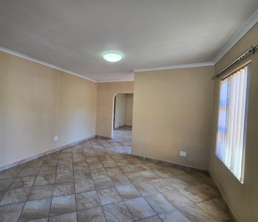 To Let 3 Bedroom Property for Rent in Protea Heights Western Cape
